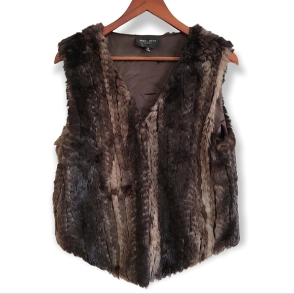 Romeo & Juliet Couture Faux Fur  Soft Brown Vest Size Small - Picture 1 of 15